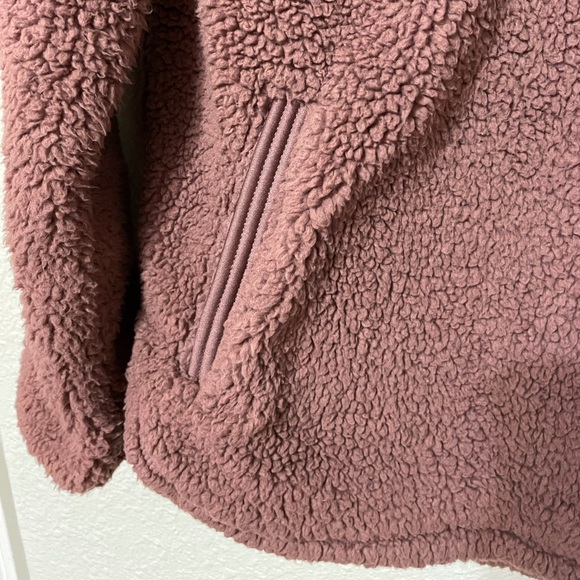 Cozy Sherpa pullover - Picture 5 of 6